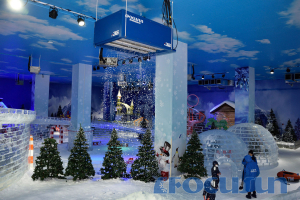 BUY SNOW FALLING MACHINE F36 FACTORY, MANUFACTURER & SUPPLIER